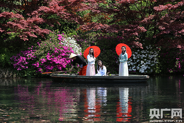 人間四月天 杭州九溪上演“曲水流觴”