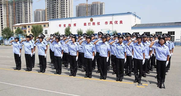 不畏烈日酷暑 鍛造精兵強將—東營金盾司法學校召開2018級提前批學員軍訓匯報展示