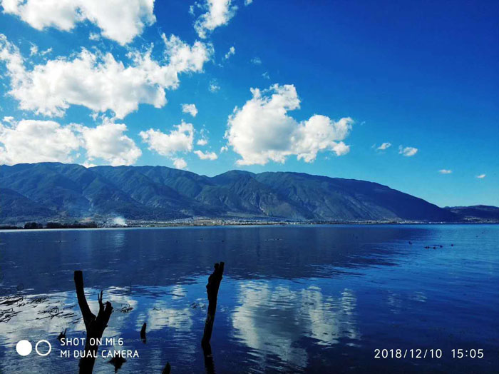 任彤手機拍——洱海