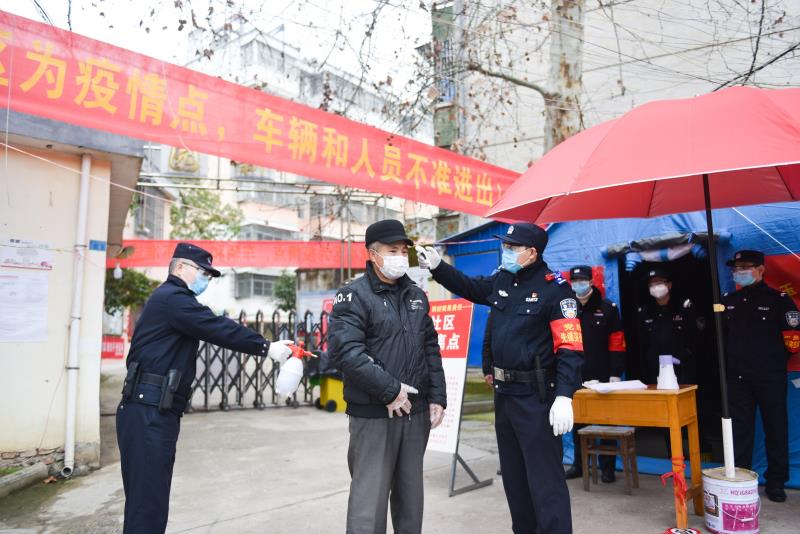 宿松：戰(zhàn)斗在抗疫最前沿的公安“鐵軍”