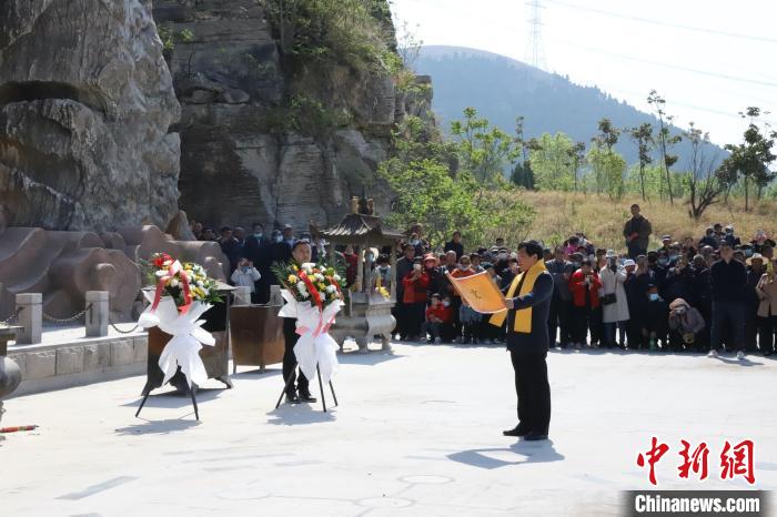 4月14日，在孟子故里山東鄒城，社會各界人士祭祀、紀念伏羲、女媧。 陳靜攝