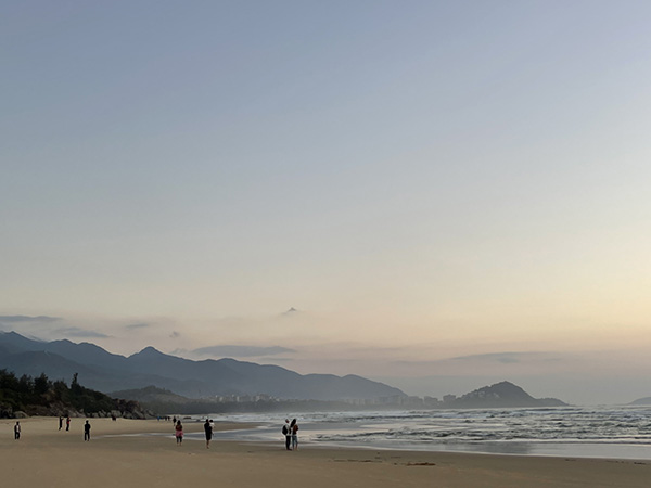 慧秋手機(jī)拍圖——海上日出