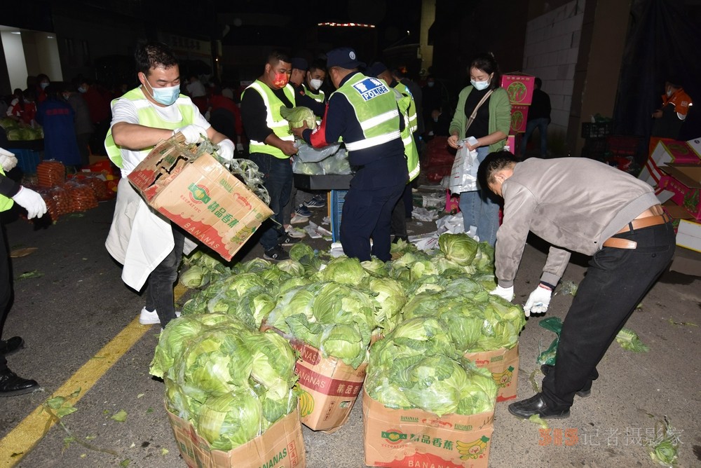 上饒5000份蔬菜包緊急馳援婺源