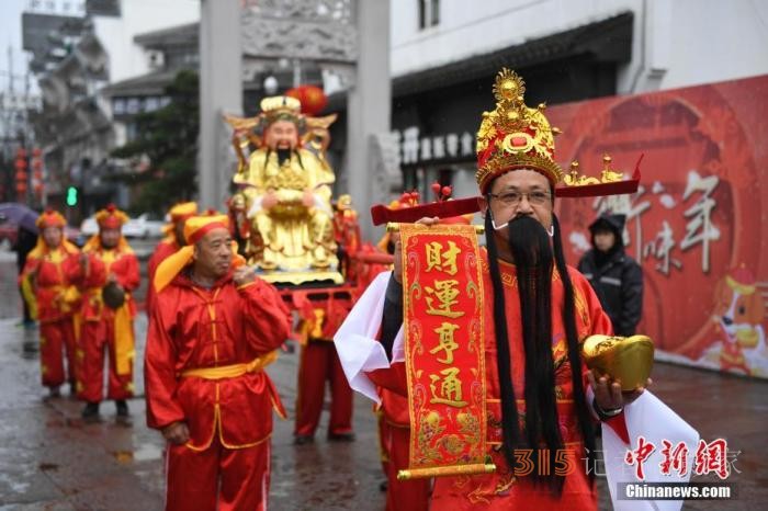 正月初五年俗知多少：“接財(cái)神”，吃餃子！