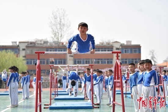 徐州這些學(xué)校為何敢讓單杠重回校園