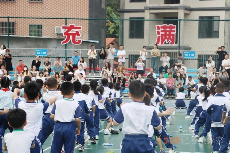 柴時(shí)鐘：整合校本資源 踐行大德育觀 創(chuàng)建和美校園