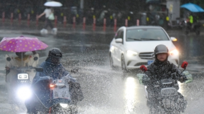 東南沿海等地有分散性強降水 四川重慶等地持續(xù)高溫天氣